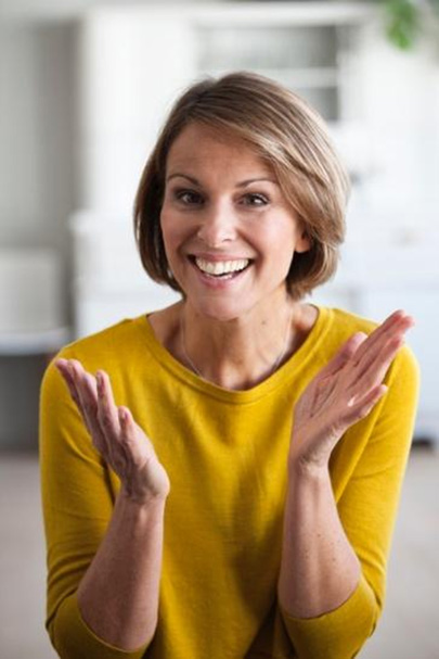 Los Cincuenta y Más Allá: Navegando la Menopausia y la Sabiduría