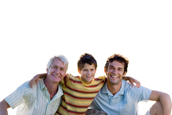 tu edad y etapa de la vida influyen en el precio de un seguro medico