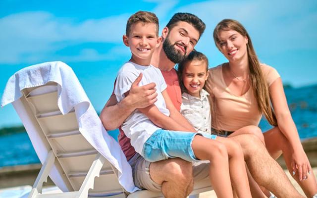 Guía de Vacaciones Familiares: 5 Consejos y Seguro Médico