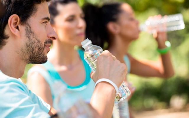 Salud Proactiva: Hidratación y Prevención para tu Cuerpo
