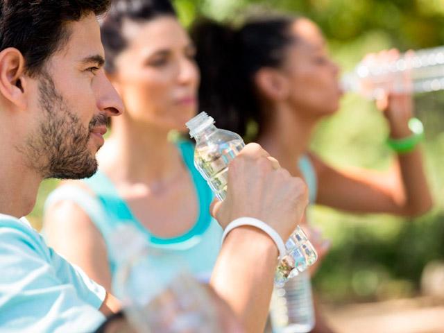 Salud Proactiva: Hidratación y Prevención para tu Cuerpo