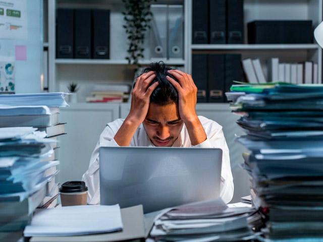 Estrés laboral: señales físicas que no debes ignorar